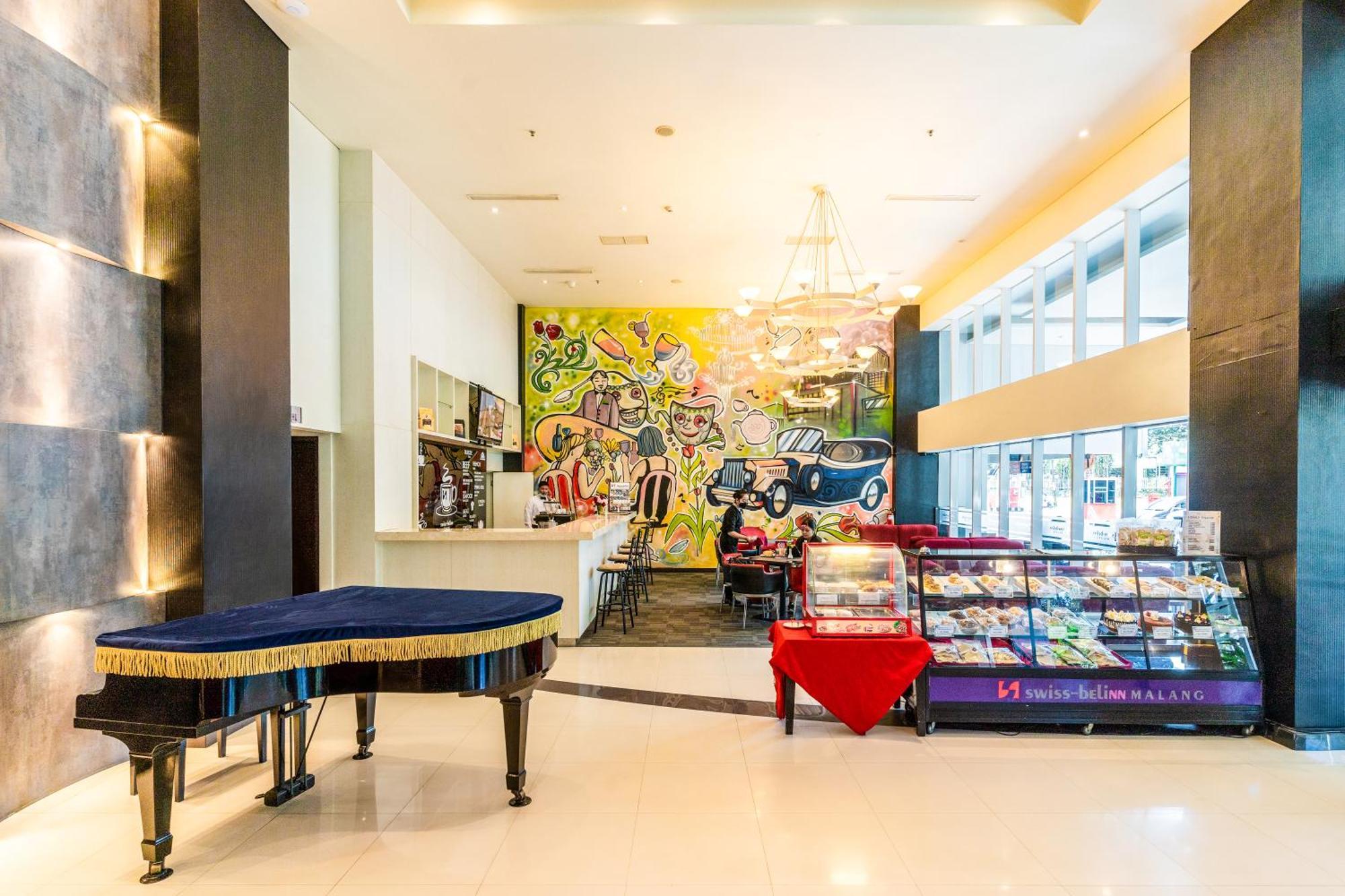 Swiss-Belinn Malang Exterior photo