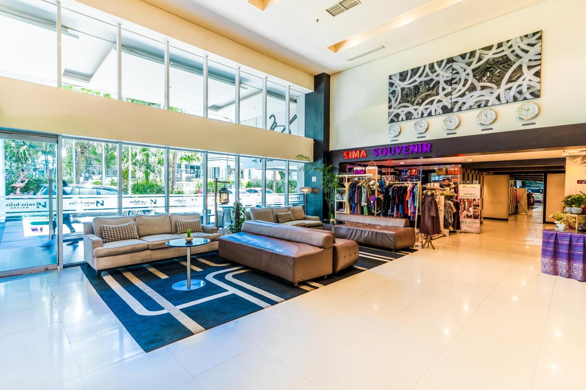 Swiss-Belinn Malang Exterior photo