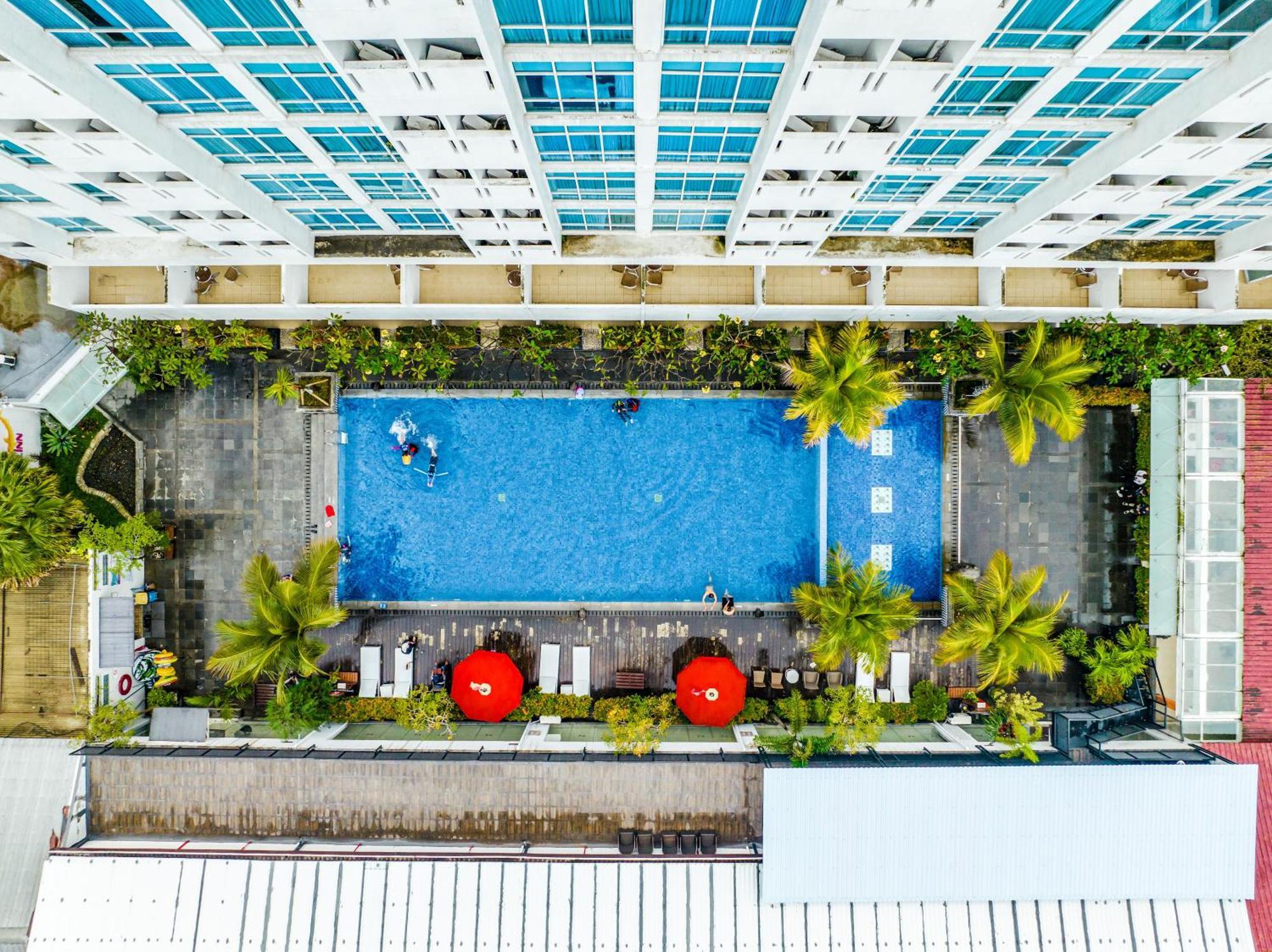 Swiss-Belinn Malang Exterior photo