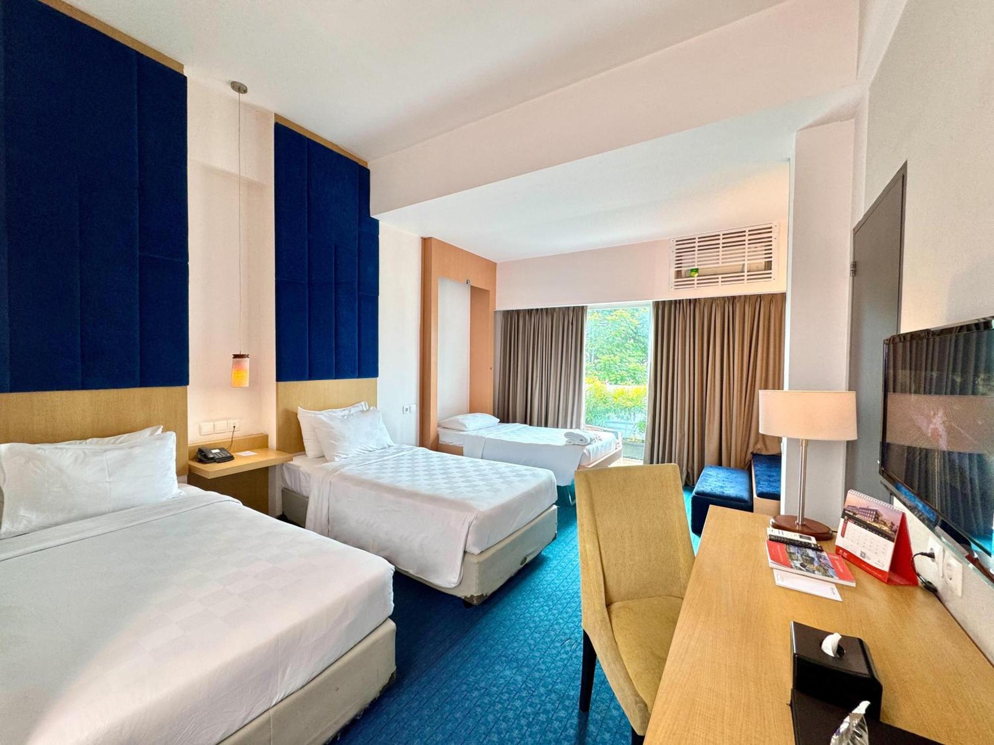Swiss-Belinn Malang Exterior photo